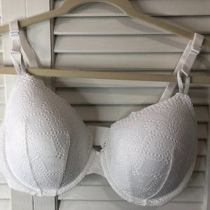 Victoria's Secret White Lined Demi Bra Sz 40D New with Tags